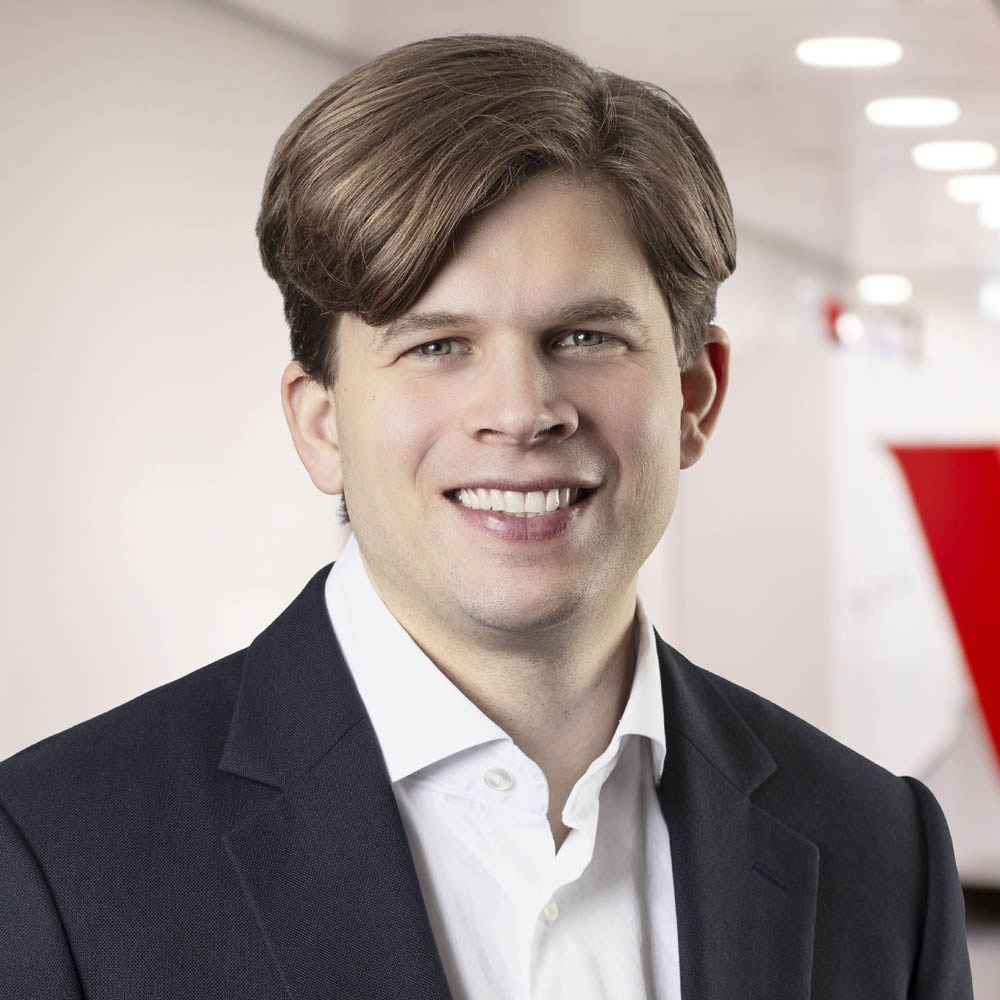 Moritz Schüßler, CFA + ' ' + Head of Intermediated Retail Deutschland, Vanguard